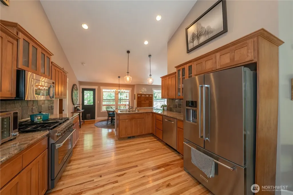 6031 139th Lane SW Rochester WA 98579