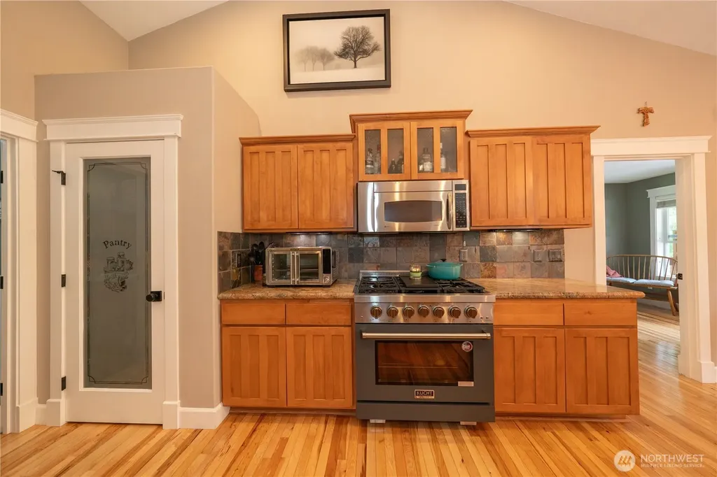 6031 139th Lane SW Rochester WA 98579
