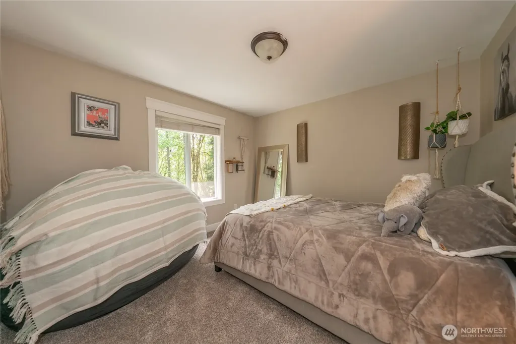 6031 139th Lane SW Rochester WA 98579