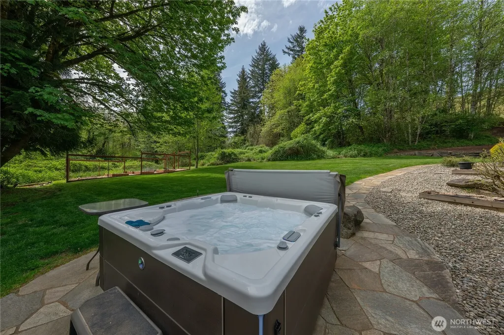 6031 139th Lane SW Rochester WA 98579