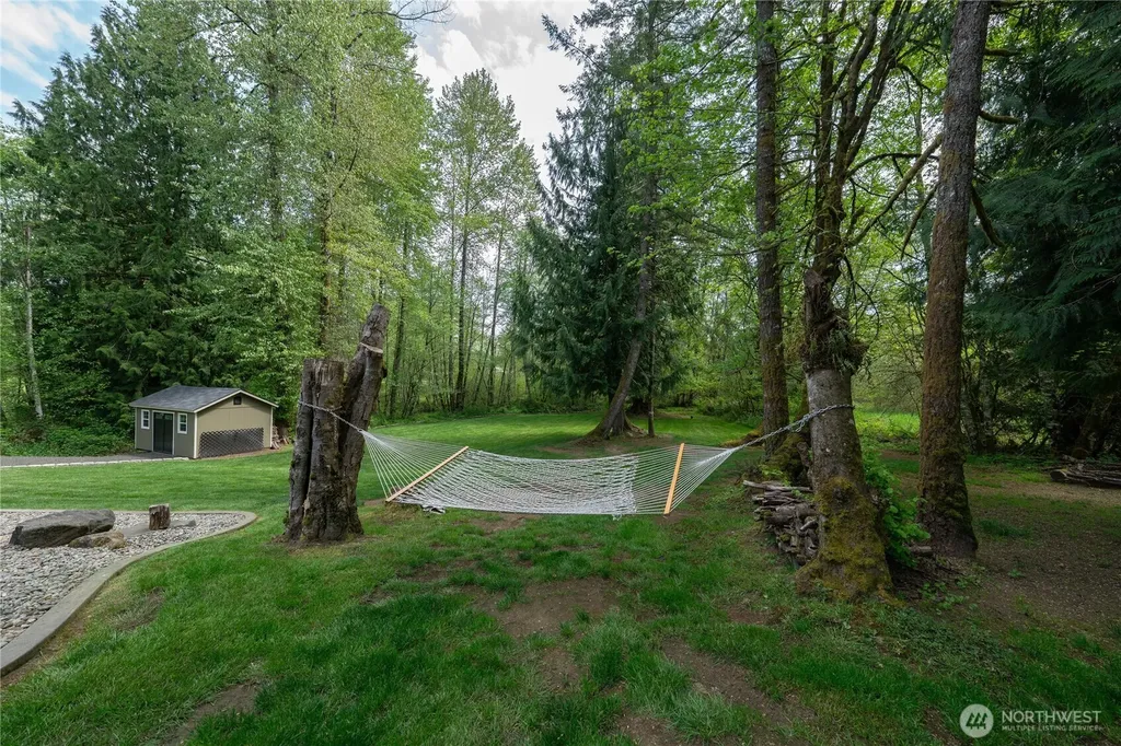 6031 139th Lane SW Rochester WA 98579