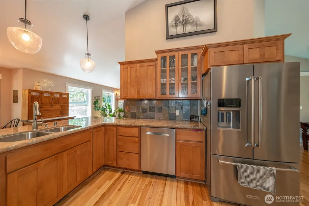 6031 139th Lane SW Rochester WA 98579