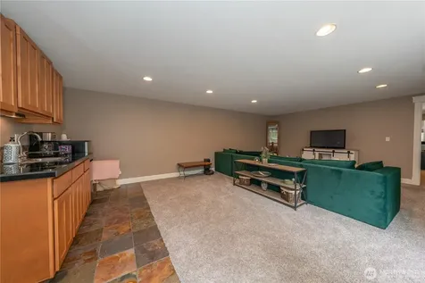 6031 139th Lane SW Rochester WA 98579
