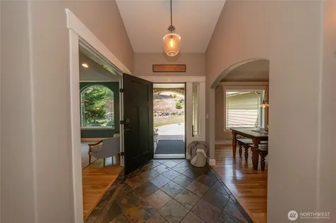 6031 139th Lane SW Rochester WA 98579