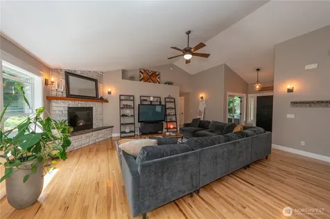 6031 139th Lane SW Rochester WA 98579