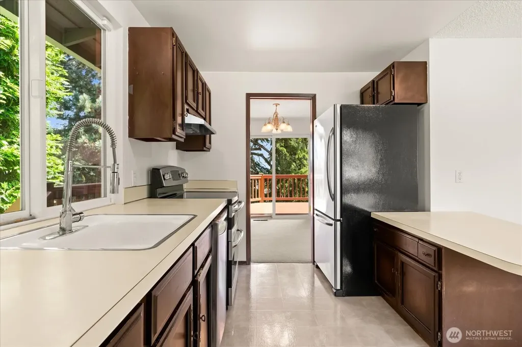 9236 NE 136th Place Kirkland WA 98034