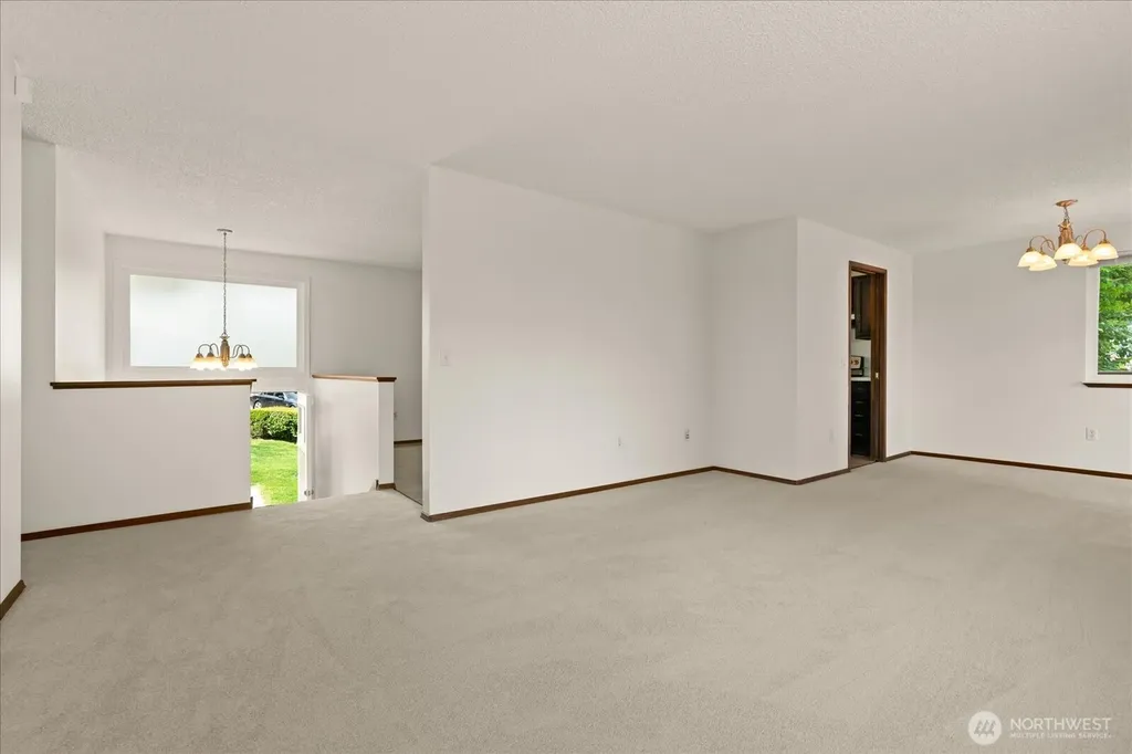 9236 NE 136th Place Kirkland WA 98034