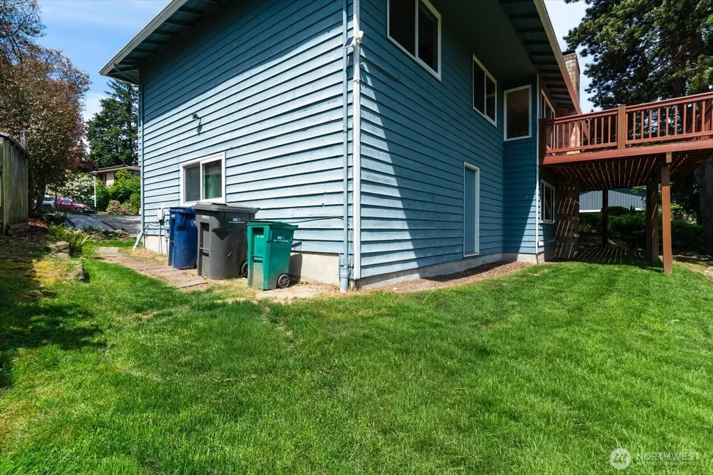 9236 NE 136th Place Kirkland WA 98034