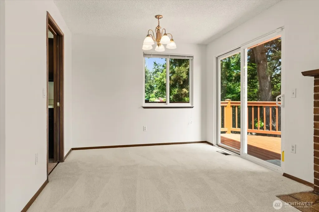 9236 NE 136th Place Kirkland WA 98034