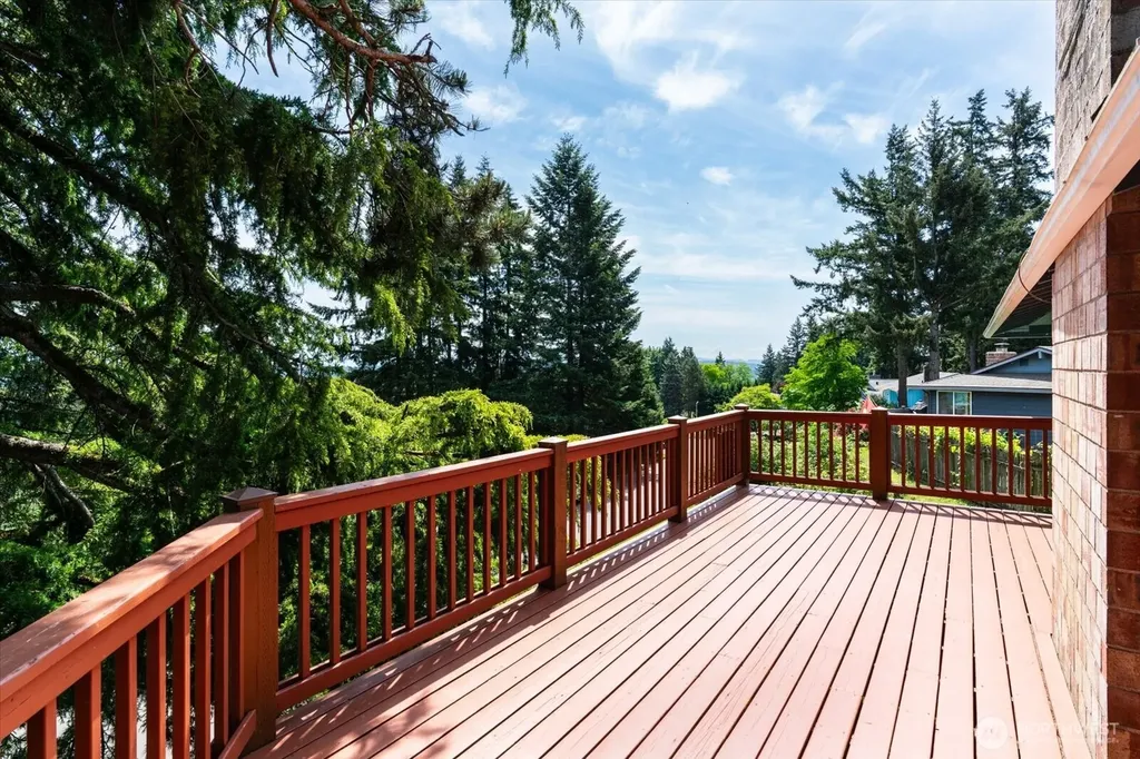 9236 NE 136th Place Kirkland WA 98034