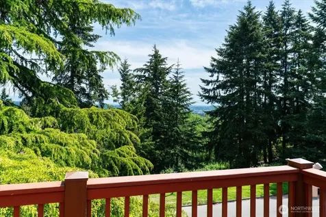 9236 NE 136th Place Kirkland WA 98034