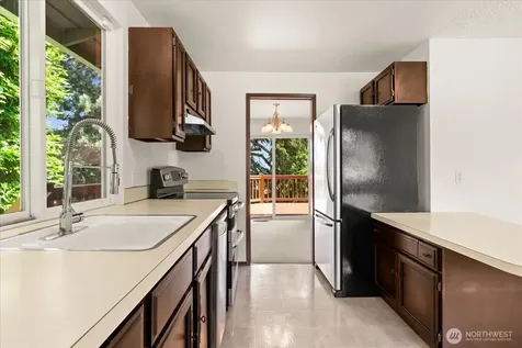 9236 NE 136th Place Kirkland WA 98034