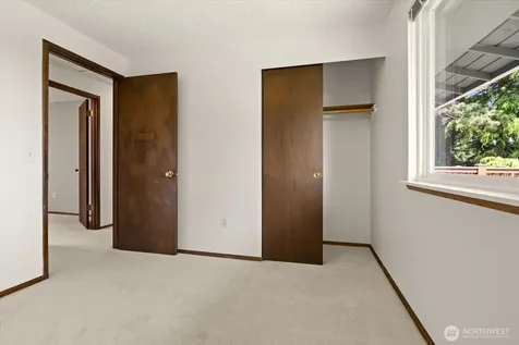 9236 NE 136th Place Kirkland WA 98034