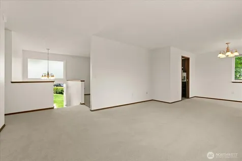 9236 NE 136th Place Kirkland WA 98034