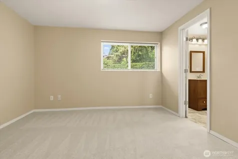 9236 NE 136th Place Kirkland WA 98034