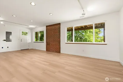 9236 NE 136th Place Kirkland WA 98034