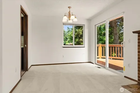 9236 NE 136th Place Kirkland WA 98034