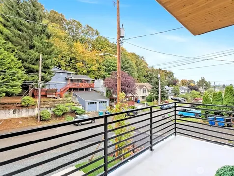6025 47th Avenue S Seattle WA 98118