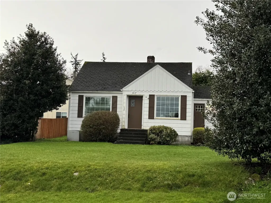 817 34th Street Anacortes WA 98221