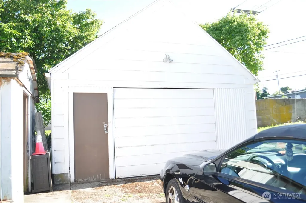 817 34th Street Anacortes WA 98221
