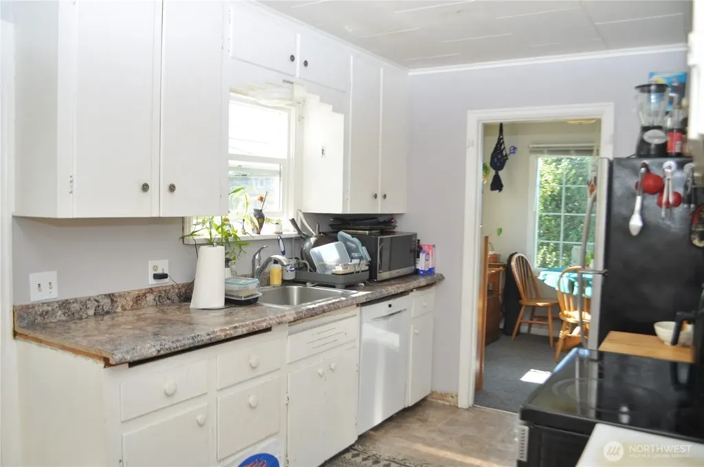 817 34th Street Anacortes WA 98221