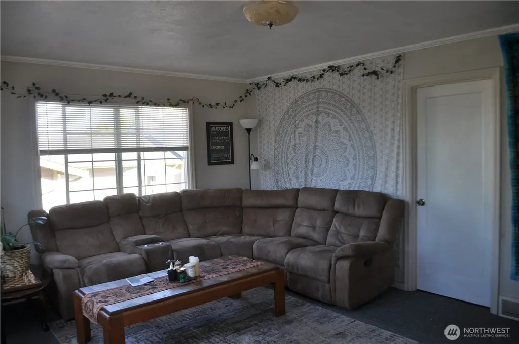 817 34th Street Anacortes WA 98221