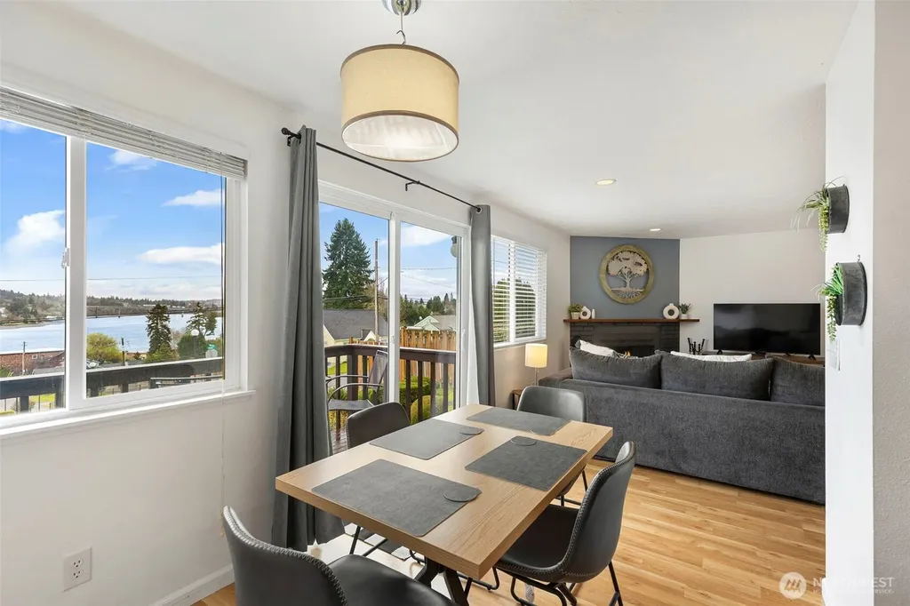 2505 -2507 N Wycoff Avenue Bremerton WA 98312