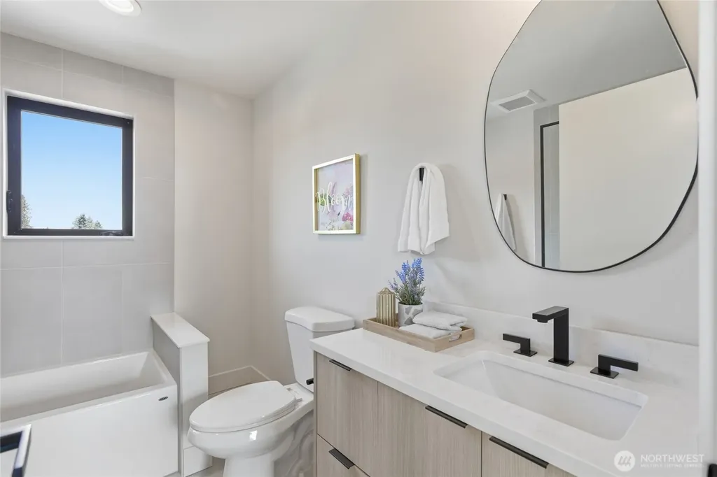 326 NW 80th Street Seattle WA 98117