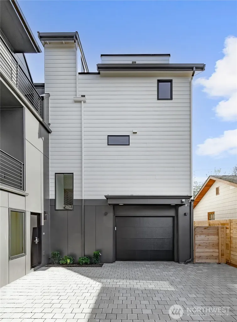 326 NW 80th Street Seattle WA 98117