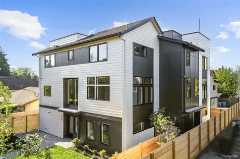 326 NW 80th Street Seattle WA 98117