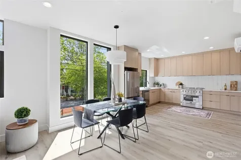 326 NW 80th Street Seattle WA 98117