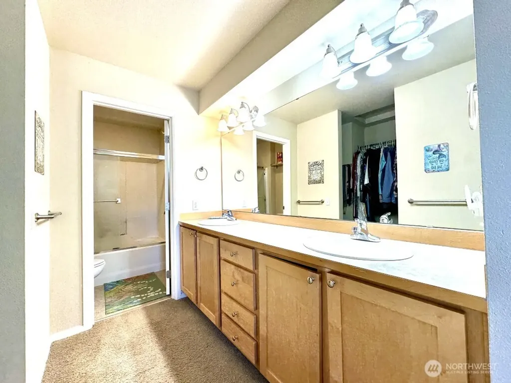 515 225th Place NE Sammamish WA 98074
