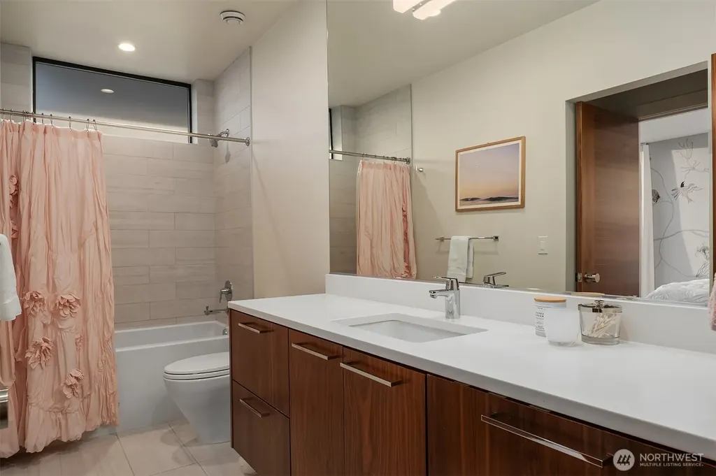 2825 Magnolia Boulevard W Seattle WA 98199