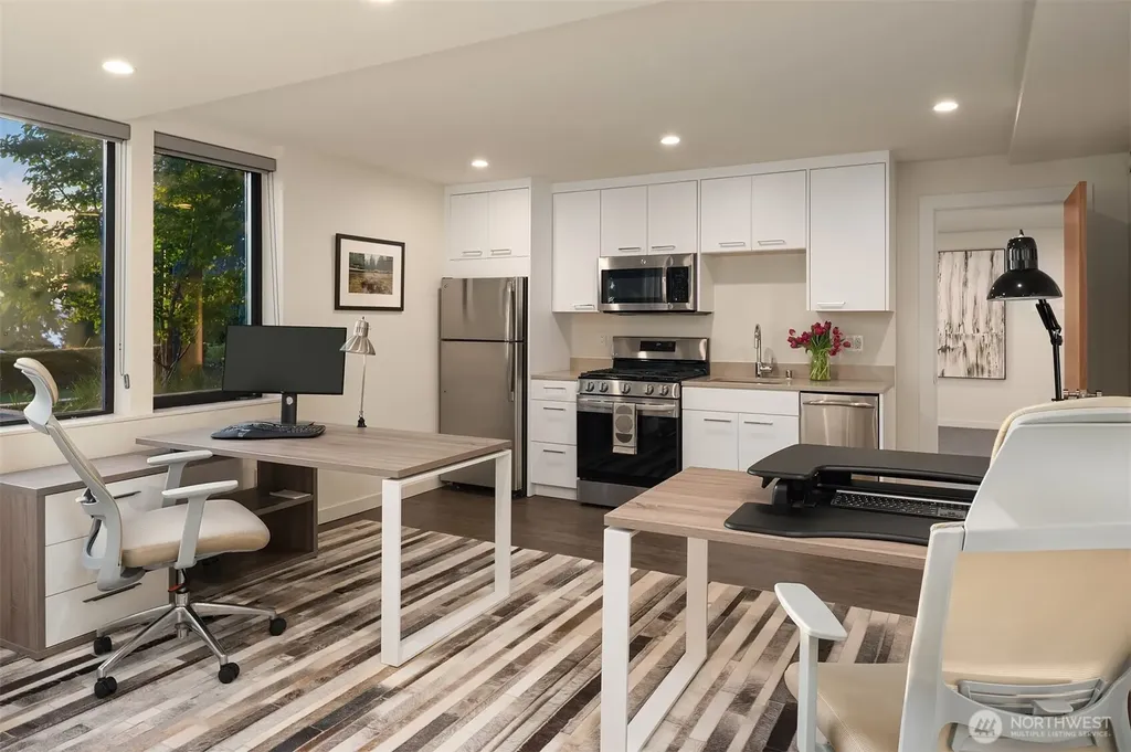 2825 Magnolia Boulevard W Seattle WA 98199