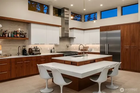 2825 Magnolia Boulevard W Seattle WA 98199