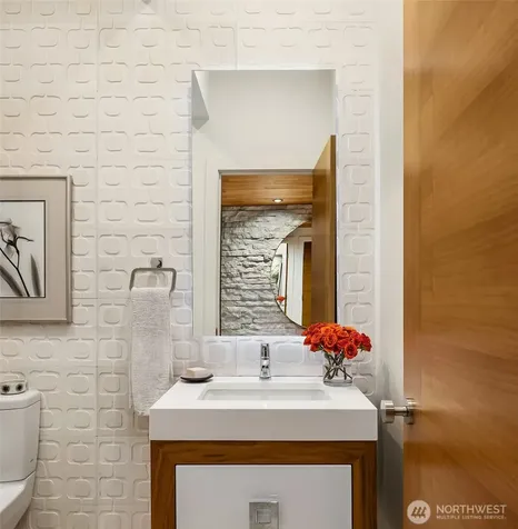 2825 Magnolia Boulevard W Seattle WA 98199