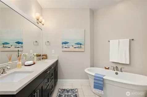 6903 NE New Brooklyn Road Bainbridge Island WA 98110