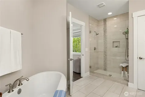 6903 NE New Brooklyn Road Bainbridge Island WA 98110