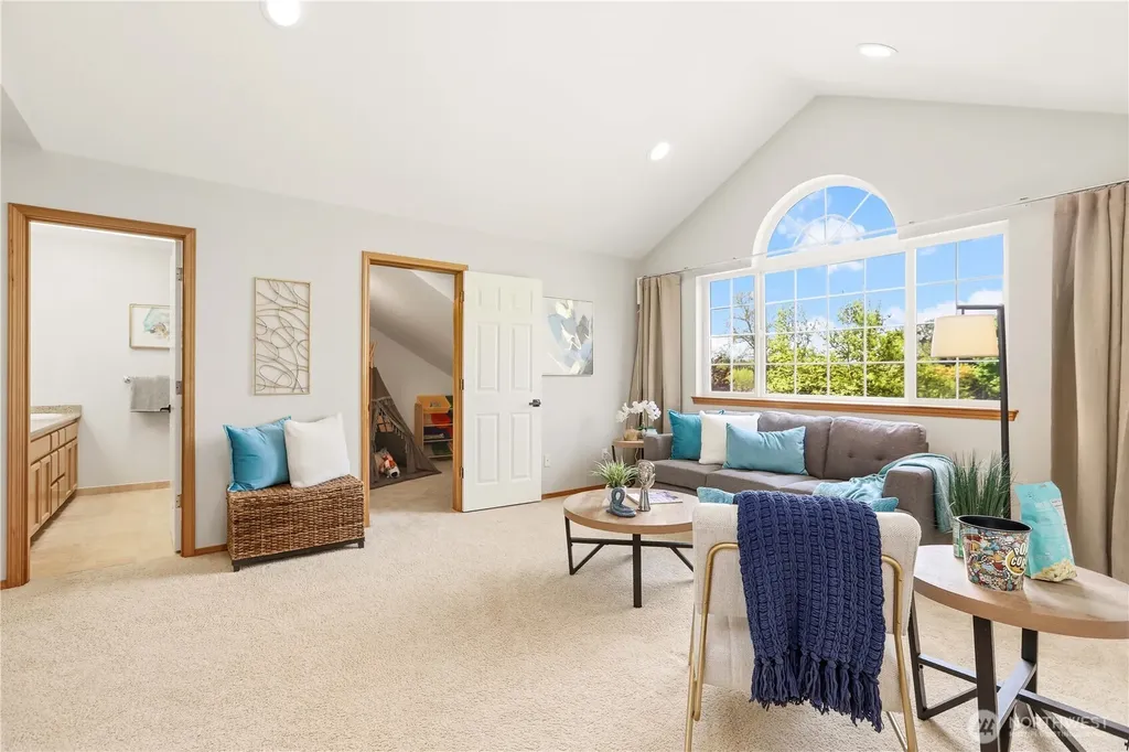 23327 8th Place W Bothell WA 98021