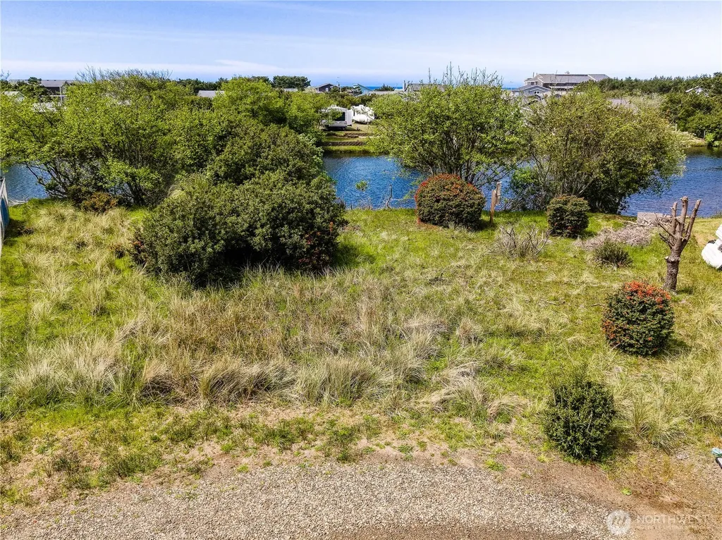 701 353rd Place Ocean Park WA 98640