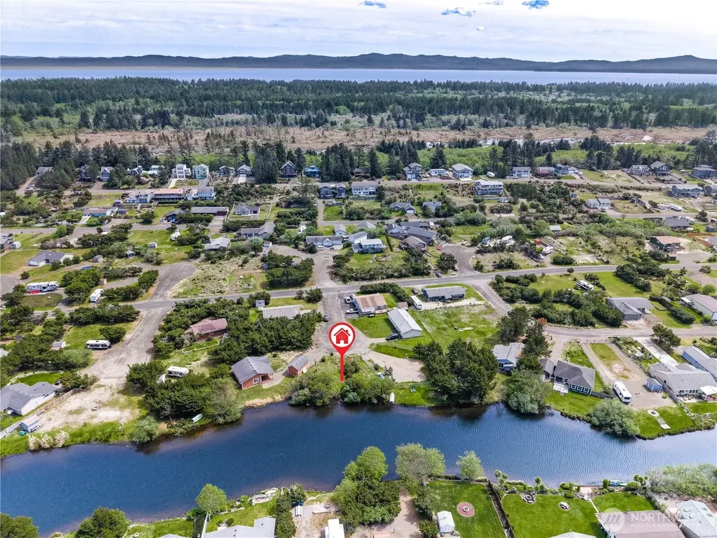 701 353rd Place Ocean Park WA 98640