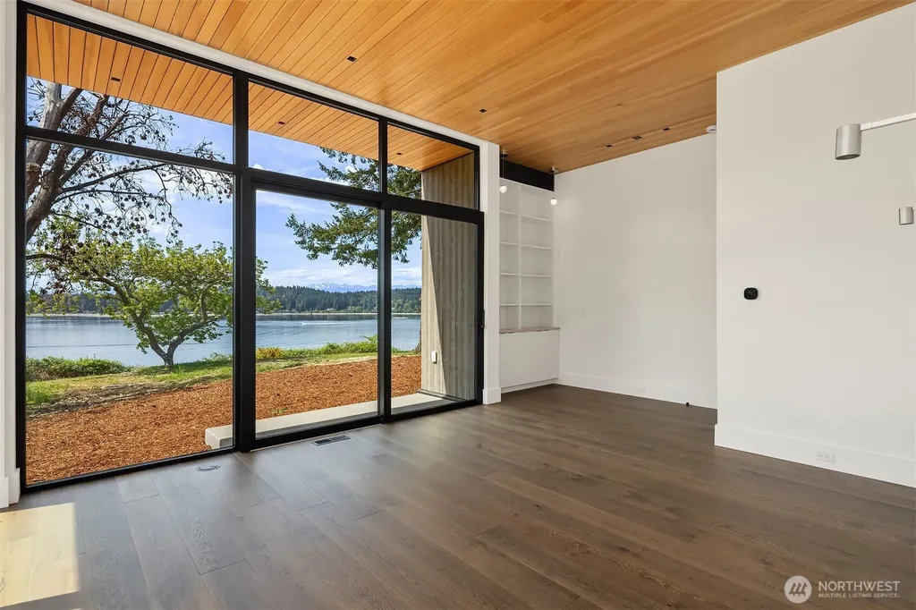 15137 Henderson Road Bainbridge Island WA 98110
