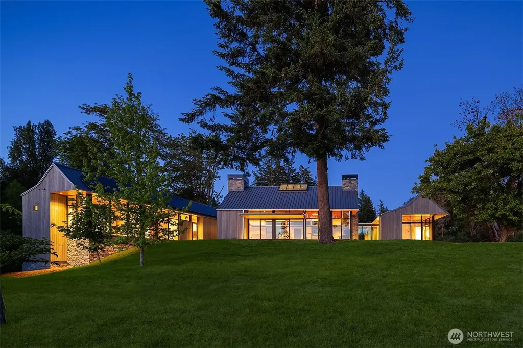 15137 Henderson Road Bainbridge Island WA 98110