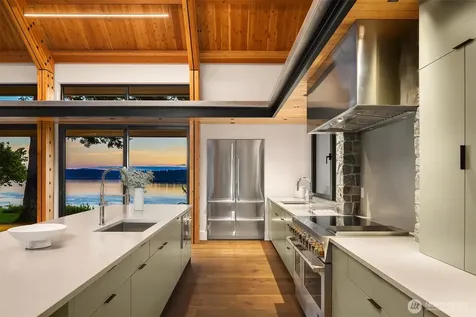 15137 Henderson Road Bainbridge Island WA 98110