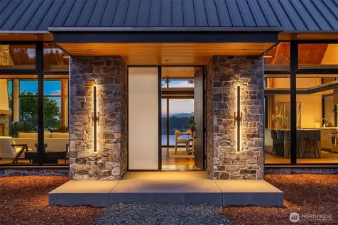 15137 Henderson Road Bainbridge Island WA 98110