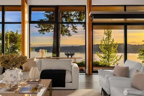 15137 Henderson Road Bainbridge Island WA 98110