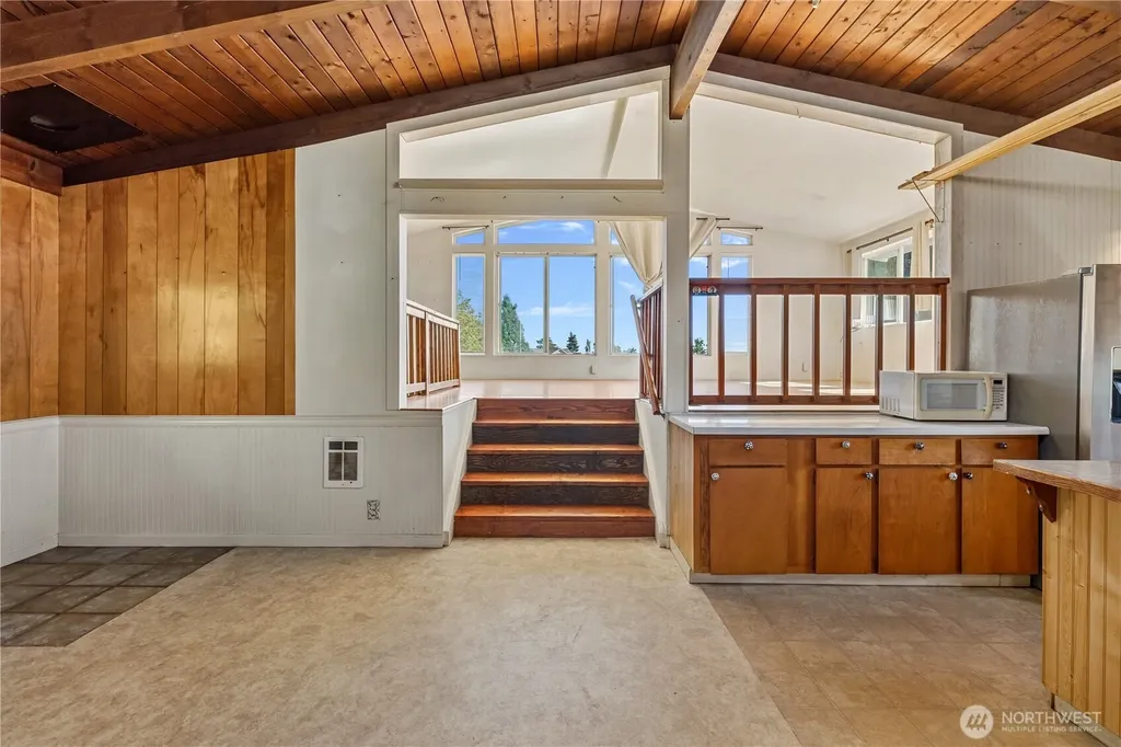 941 Diane Avenue Oak Harbor WA 98277