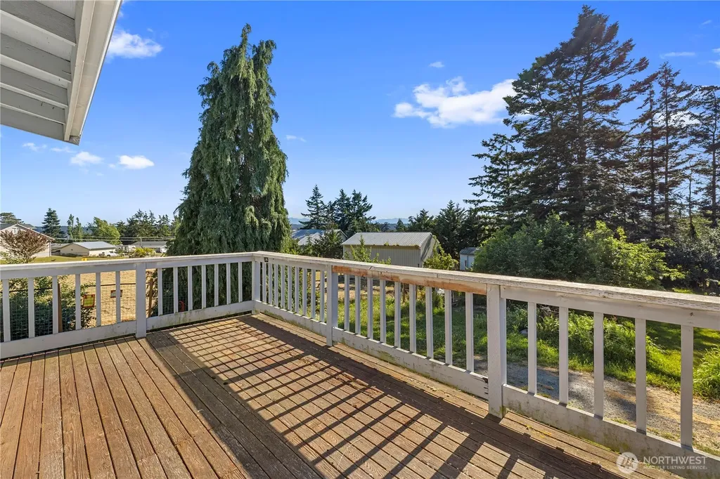 941 Diane Avenue Oak Harbor WA 98277