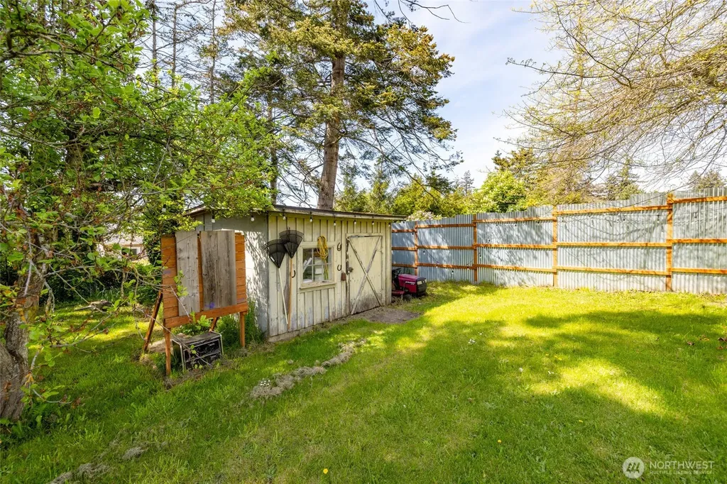941 Diane Avenue Oak Harbor WA 98277