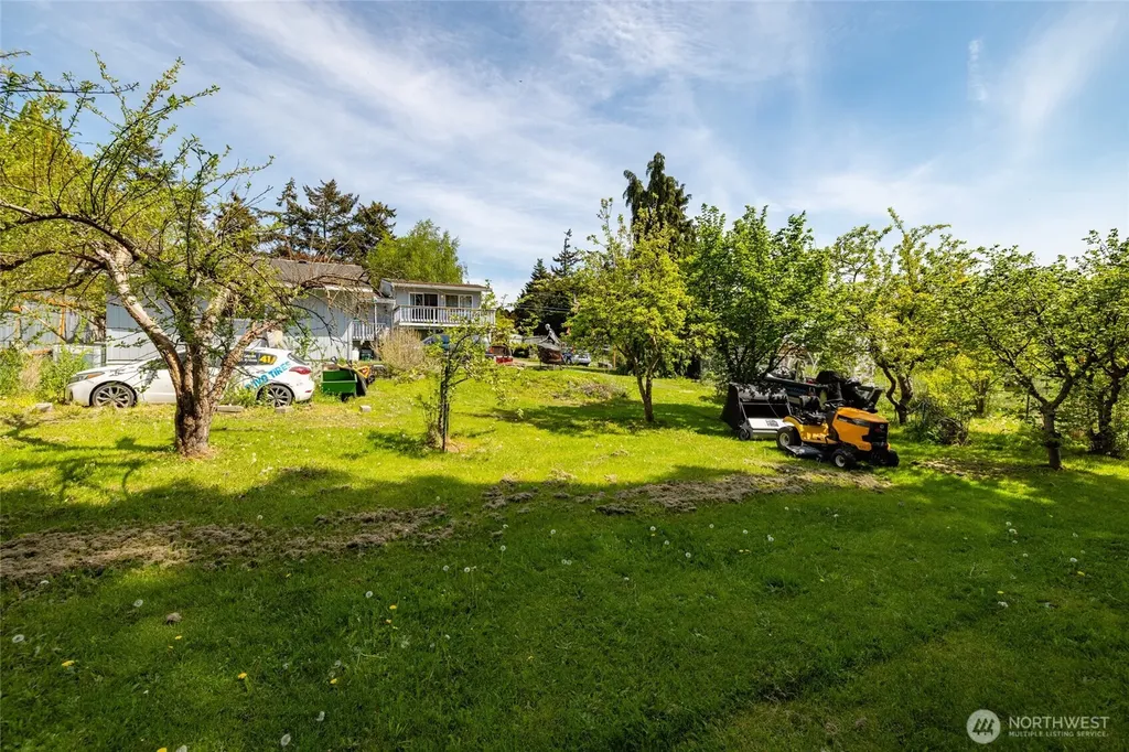 941 Diane Avenue Oak Harbor WA 98277